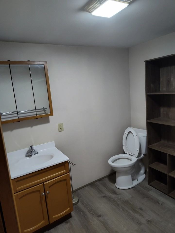 301 Barr Elms Ave #3 - Photo 6 of 7