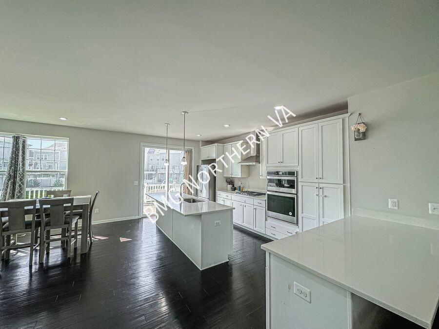 42961 Running Creek Sq - Photo 7 of 31