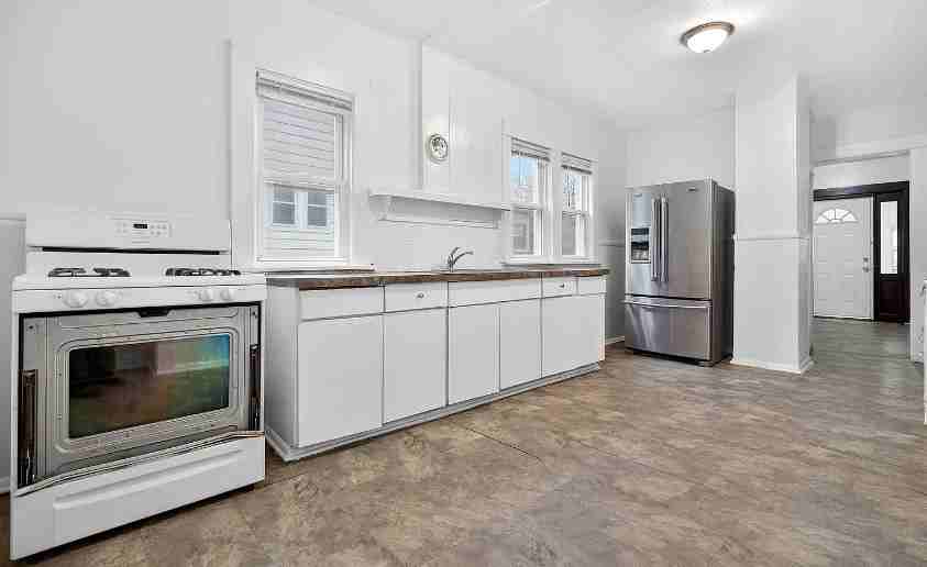 2128 6th St Sw - Photo 2 of 15