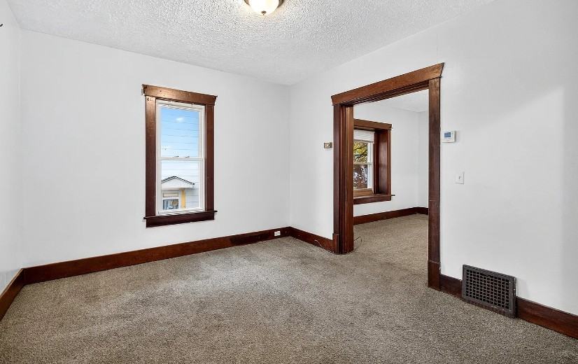 2128 6th St Sw - Photo 5 of 15