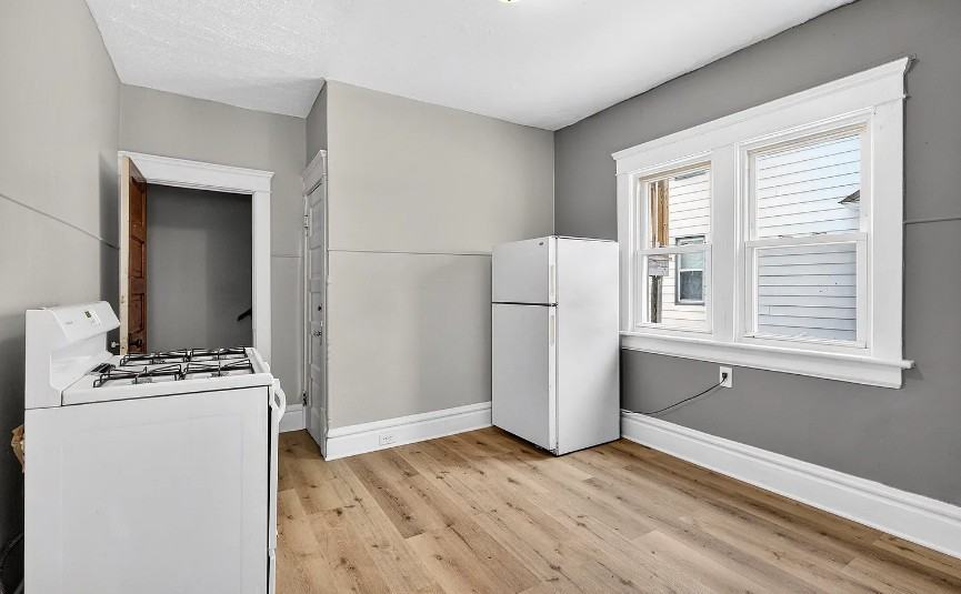 458 Kling St - Photo 5 of 19