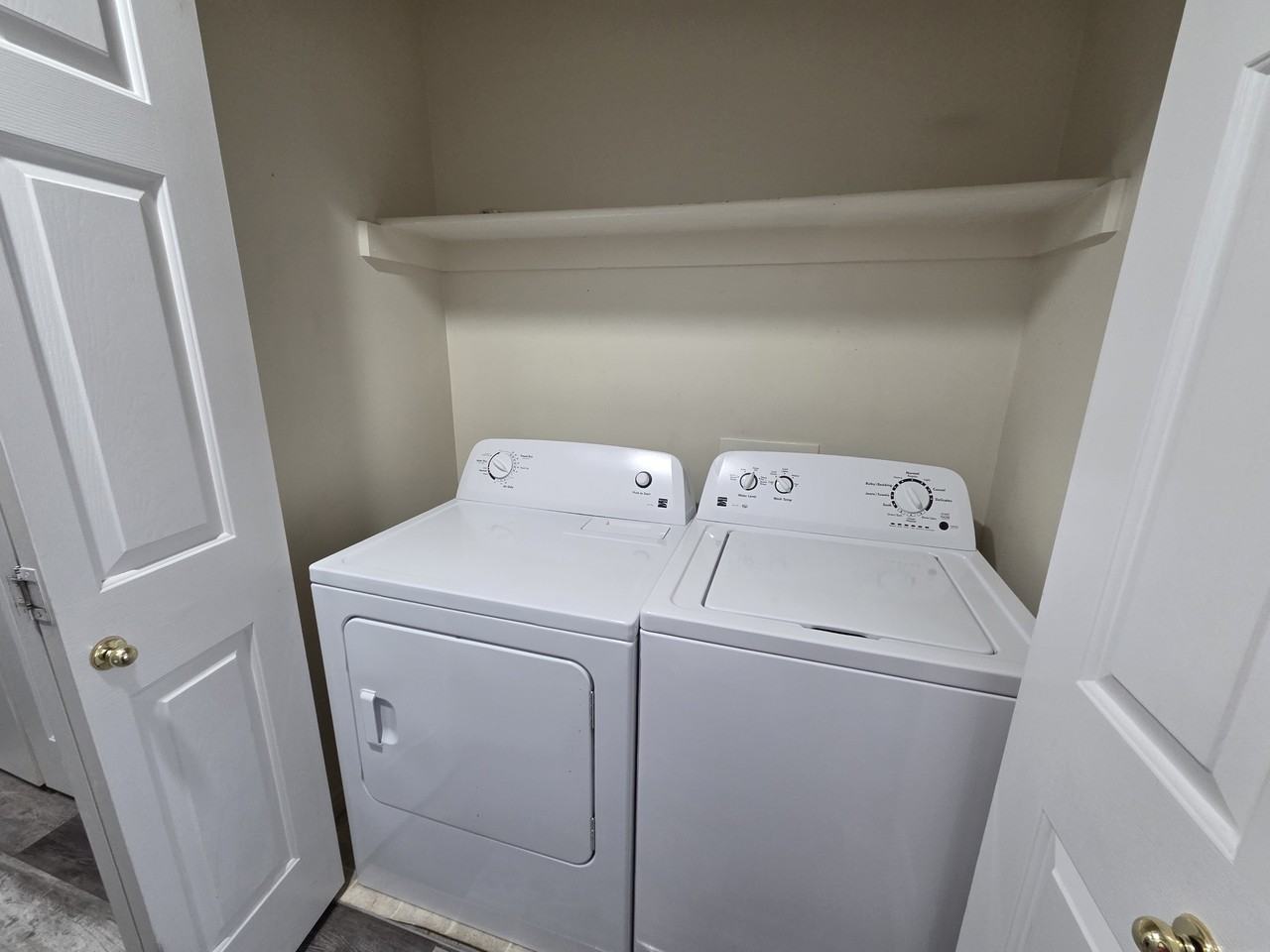 1942 20 East #1 - Photo 5 of 26