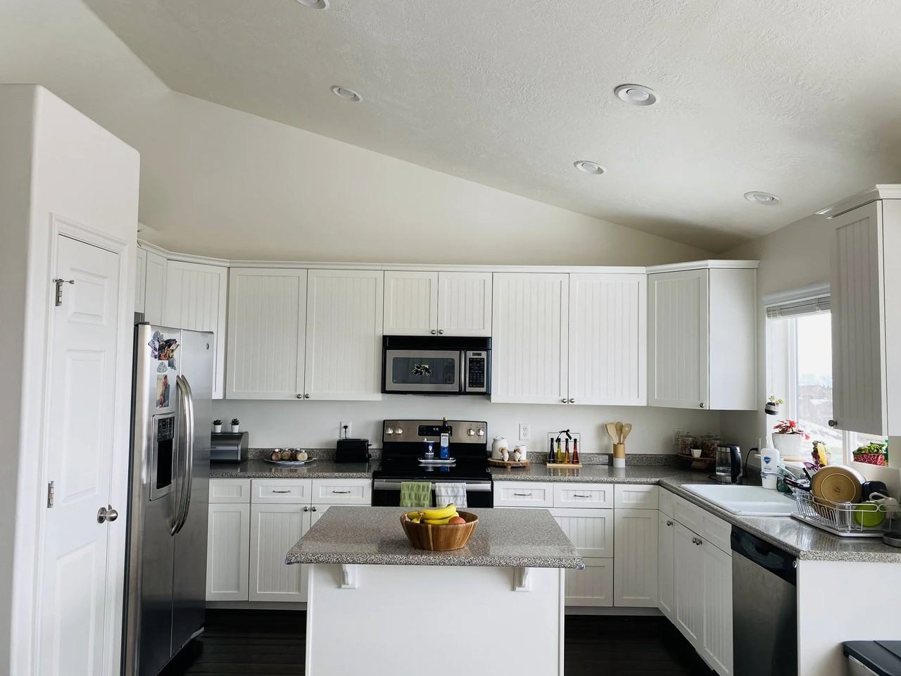 1981 E Aspen Grove Ct - Photo 4 of 19