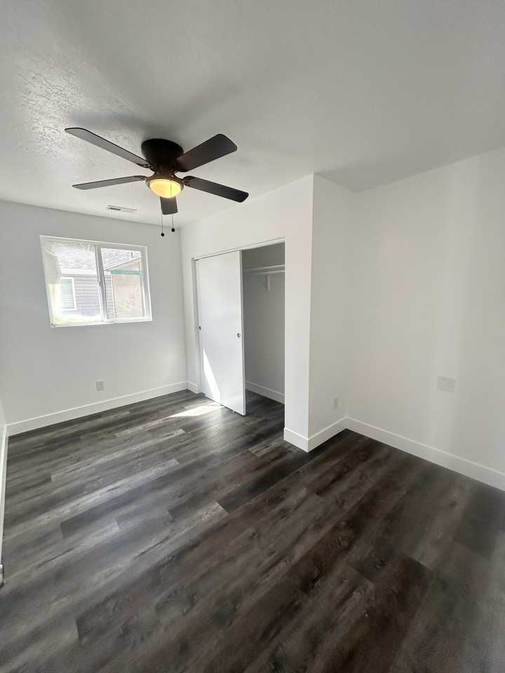 1719 E Fort Union Blvd - ELB - Photo 7 of 16