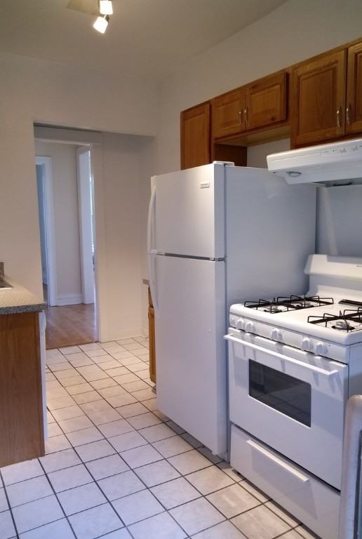 829 Dobson St #3 - Photo 5 of 6