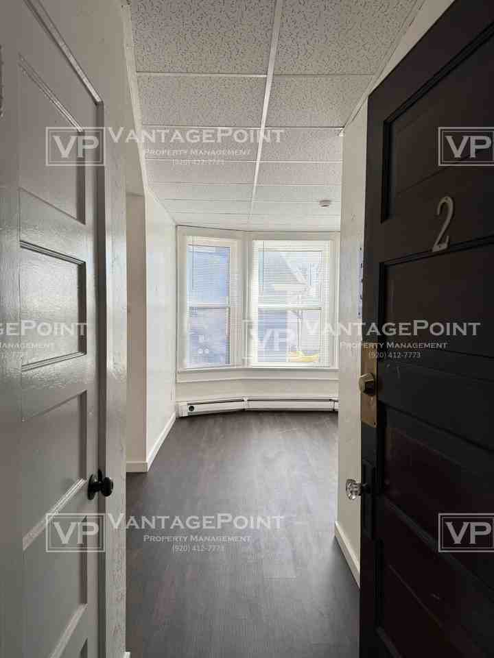 613 Hubbard Street - Photo 2 of 10