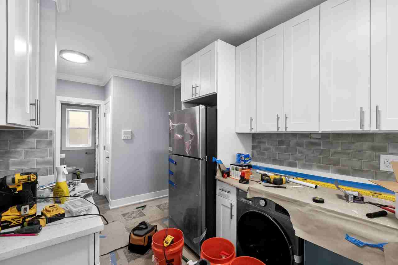 3815 N Greenview Ave #3815-1W - Photo 2 of 10