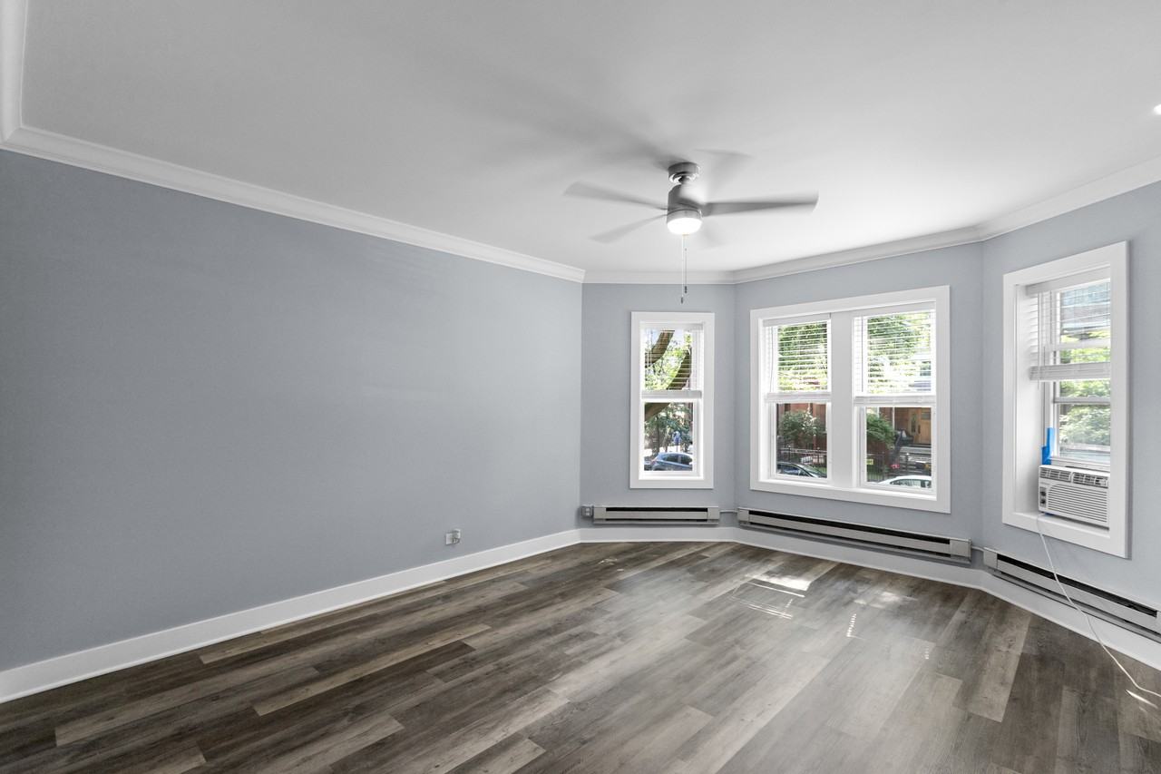 3815 N Greenview Ave #3815-1W - Photo 4 of 10