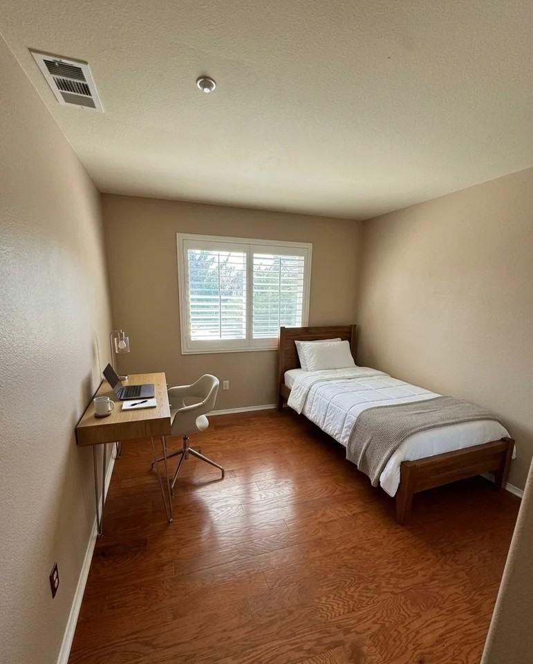 3045 Watermount St - Photo 3 of 18