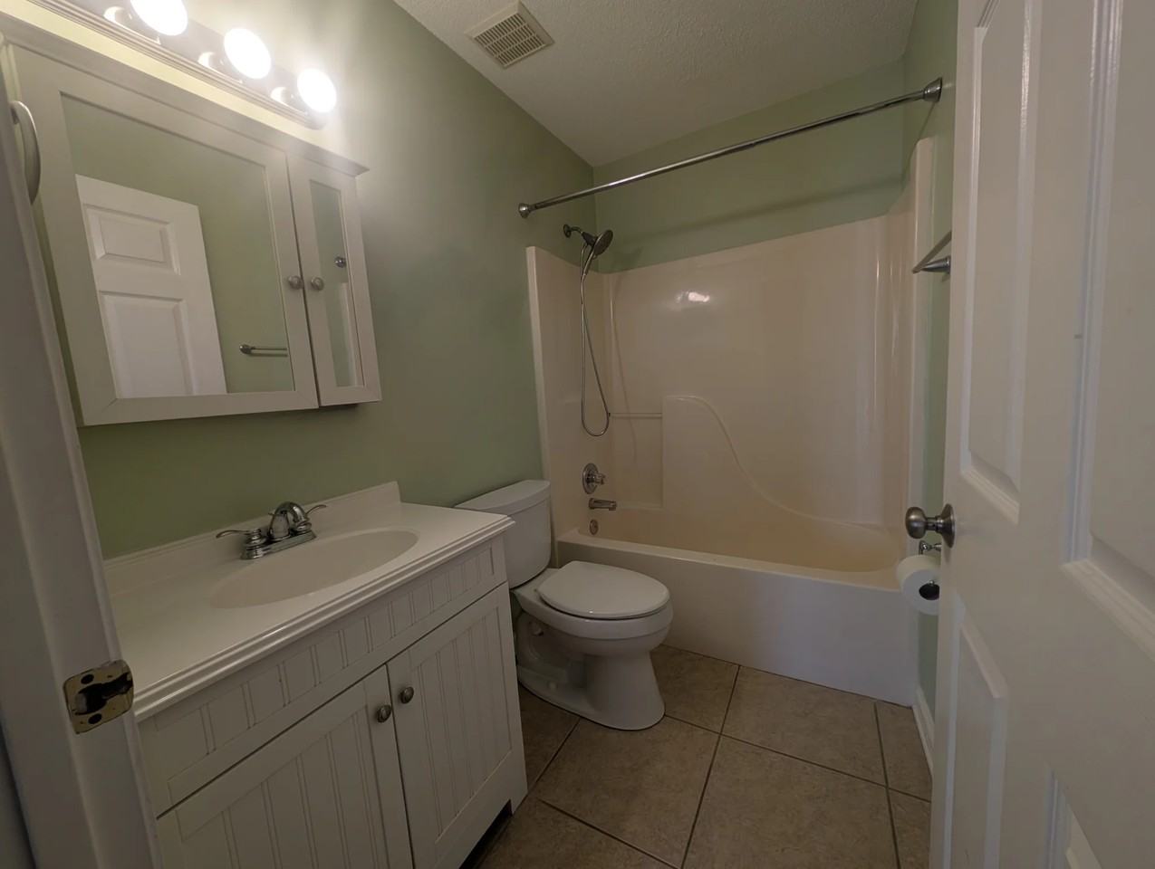 150 Harding Rd - Photo 4 of 19