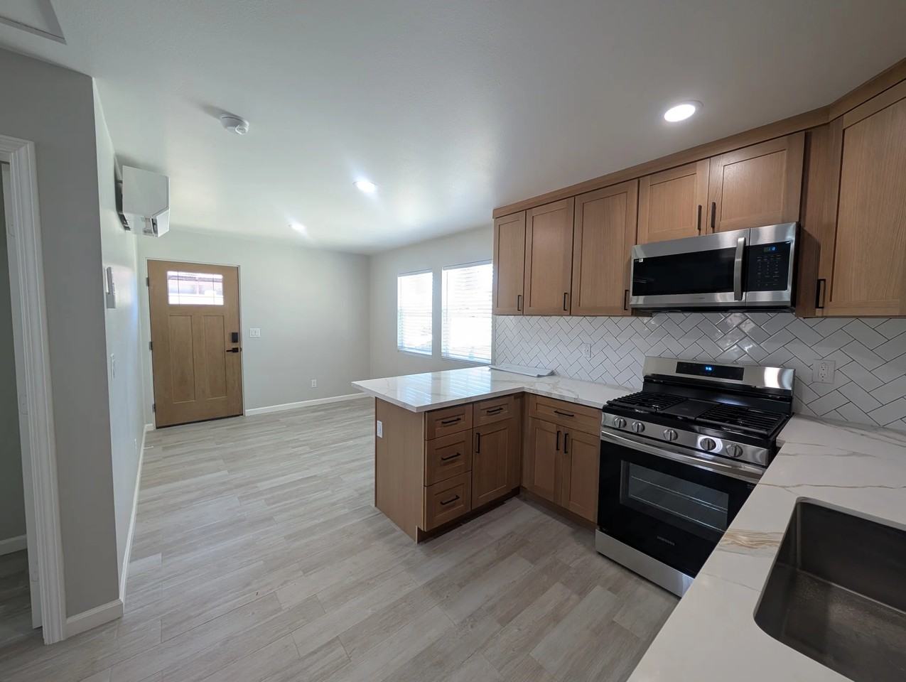 1926 Hardt St - Photo 6 of 12