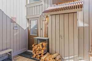 featured image of 2575 Curley Bear Rd #124