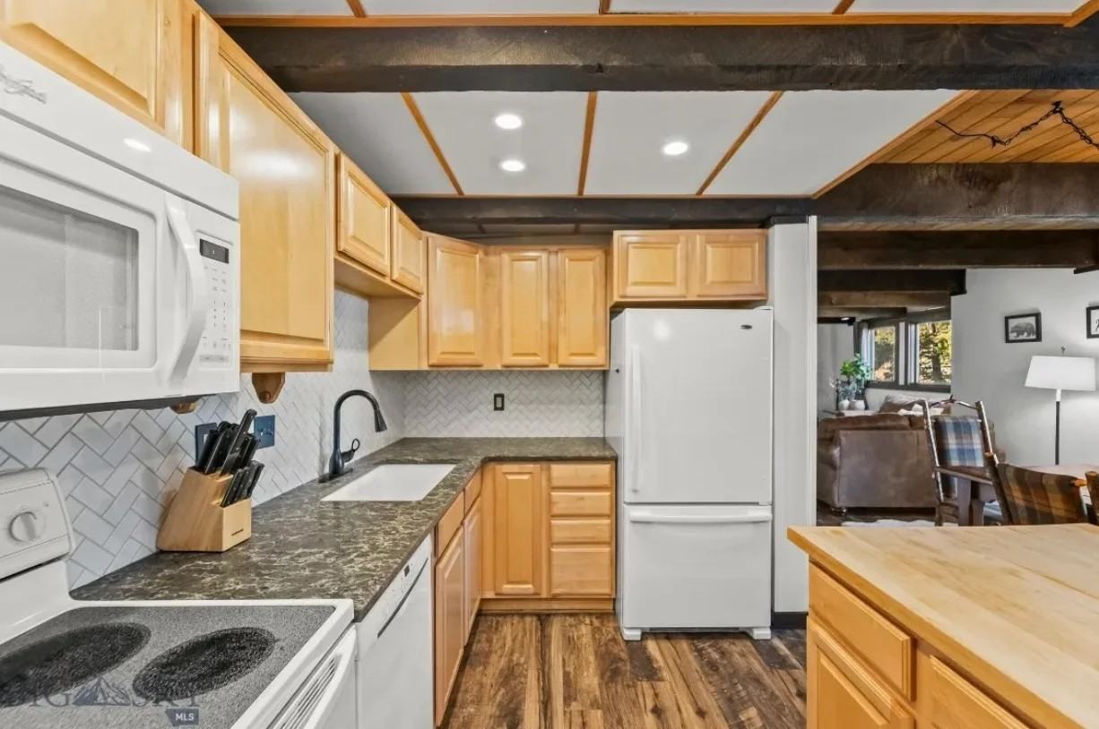 2575 Curley Bear Rd #124 - Photo 6 of 14