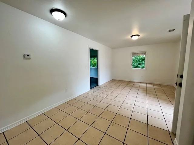 364 E 7th St #2 - Photo 2 of 11