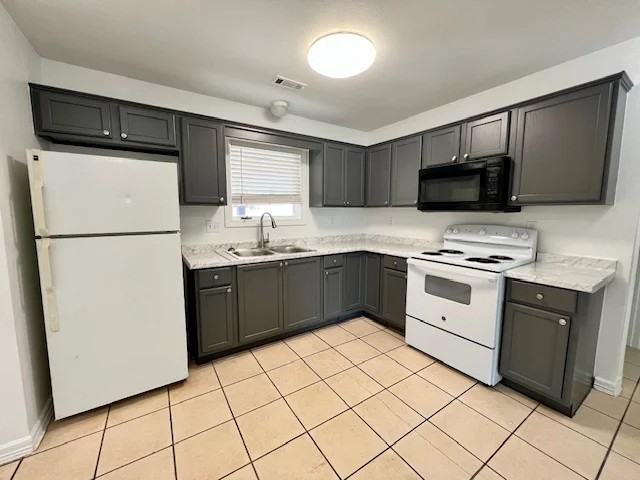 364 E 7th St #2 - Photo 6 of 11