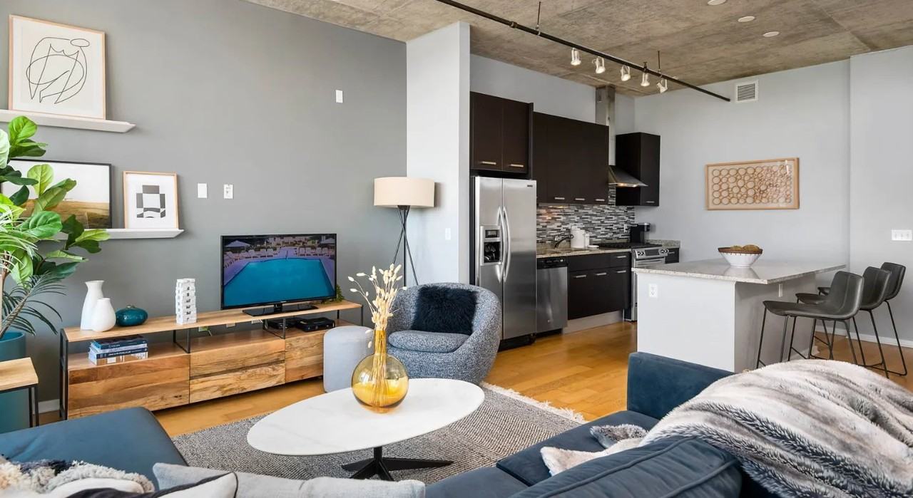 148 W Roosevelt Rd - Photo 2 of 14