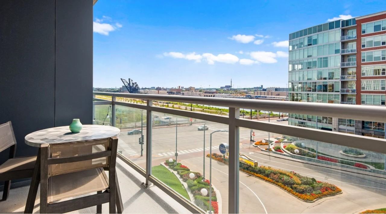 148 W Roosevelt Rd - Photo 4 of 14