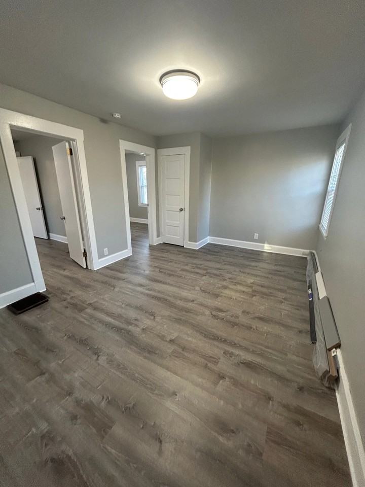 46 Beech St #1 - Photo 5 of 13