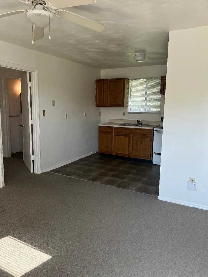 1416 Moorman Ave Nw #D - Photo 2 of 9