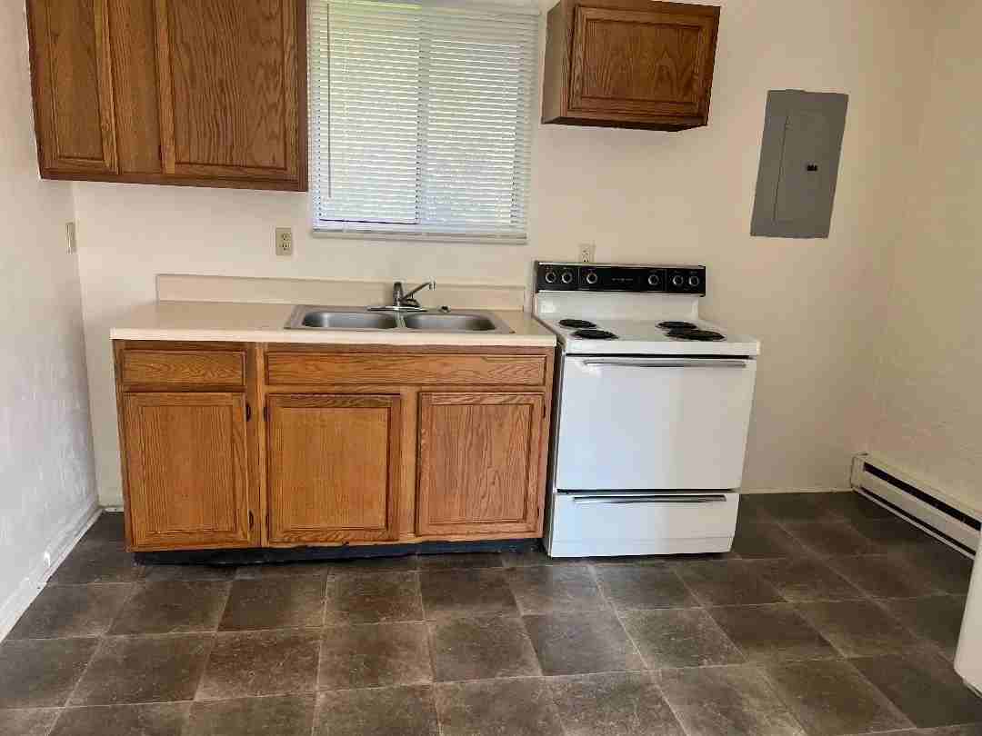 1416 Moorman Ave Nw #D - Photo 3 of 9