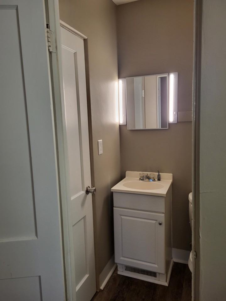 738 State St - Photo 6 of 18