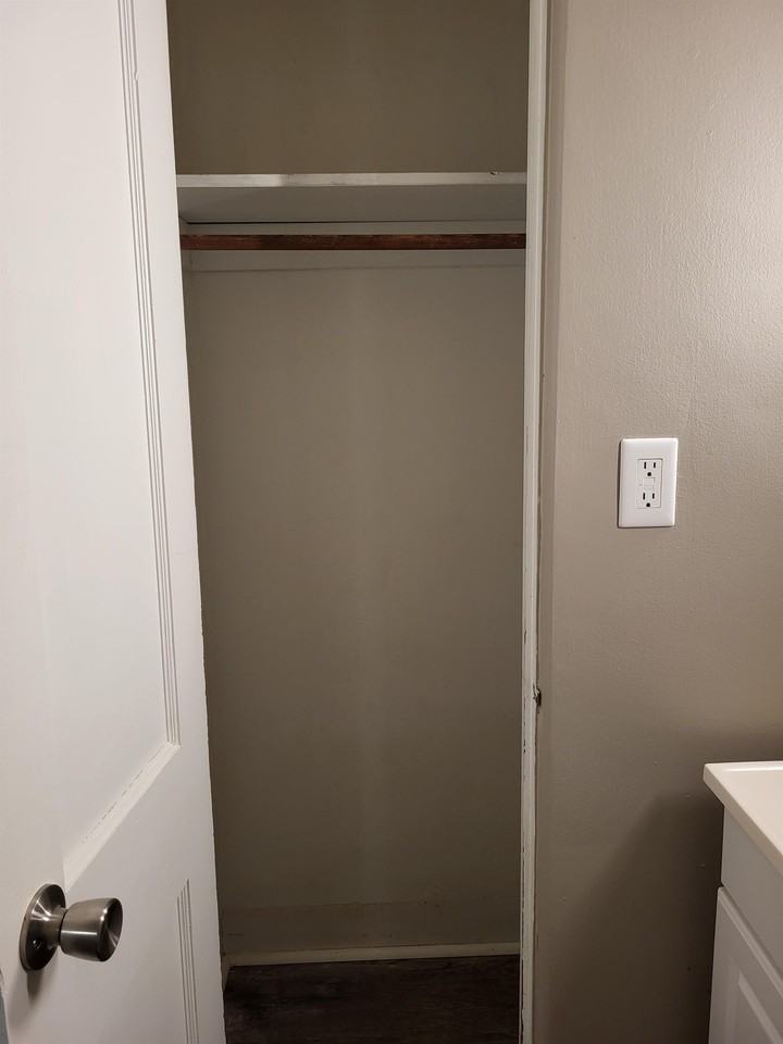 738 State St - Photo 7 of 18