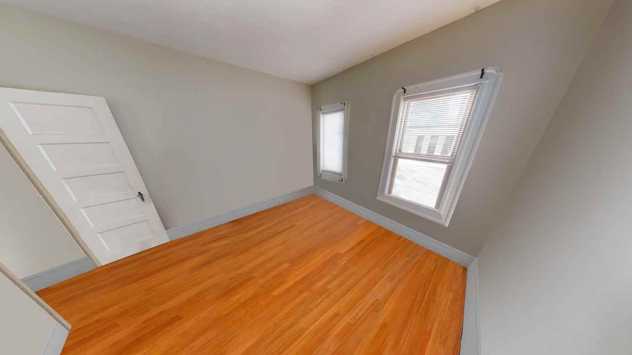 85 Lowden Avenue, Unit 1 - Photo 5 of 15