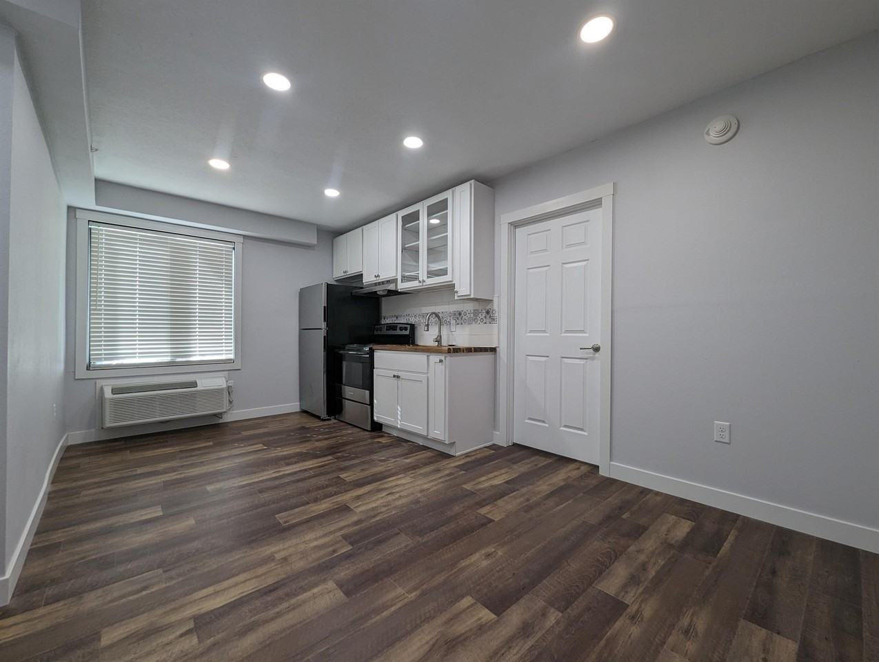 Mid North Flats at Jefferson - Photo 2 of 40