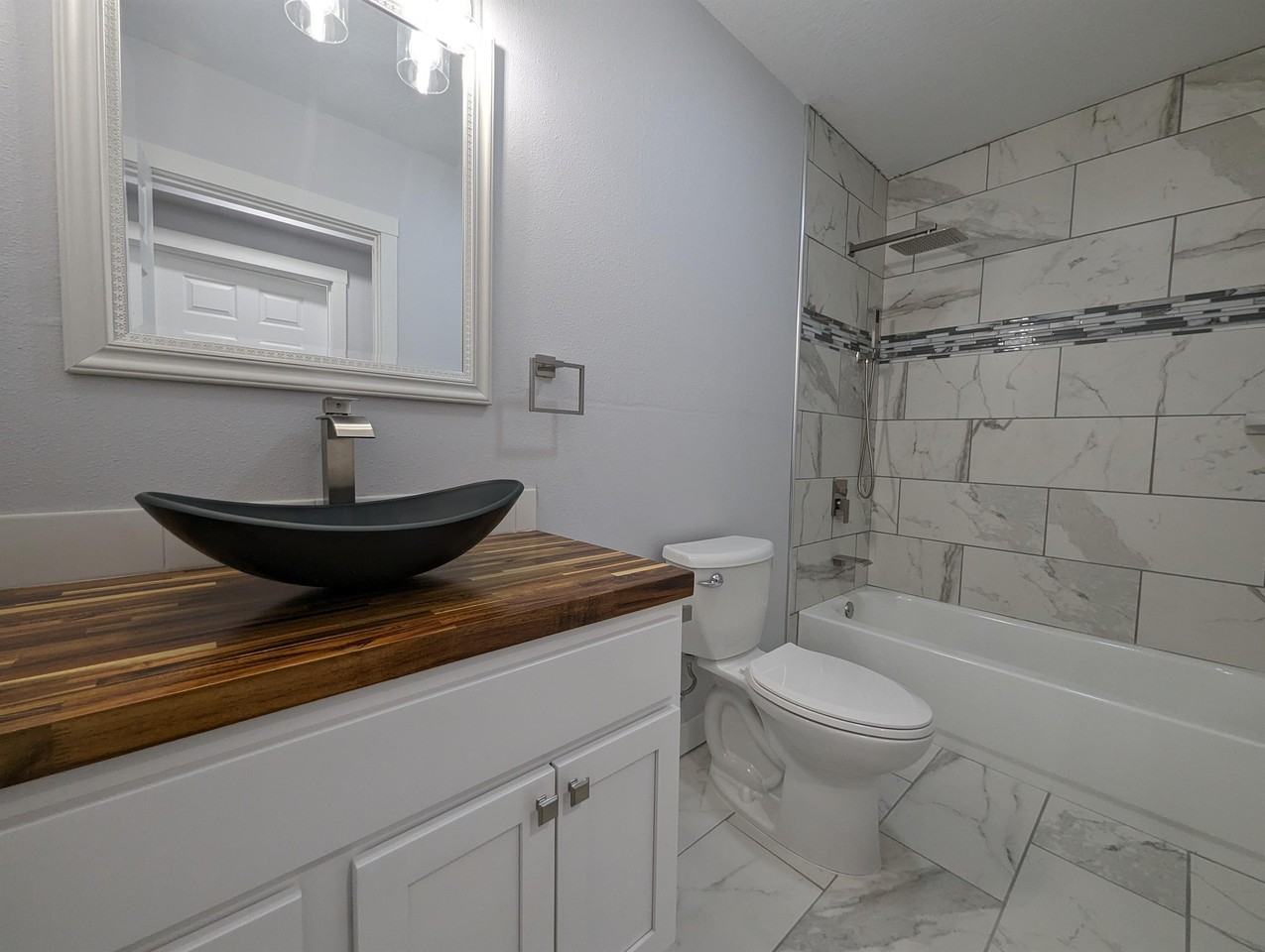 Mid North Flats at Jefferson - Photo 3 of 40