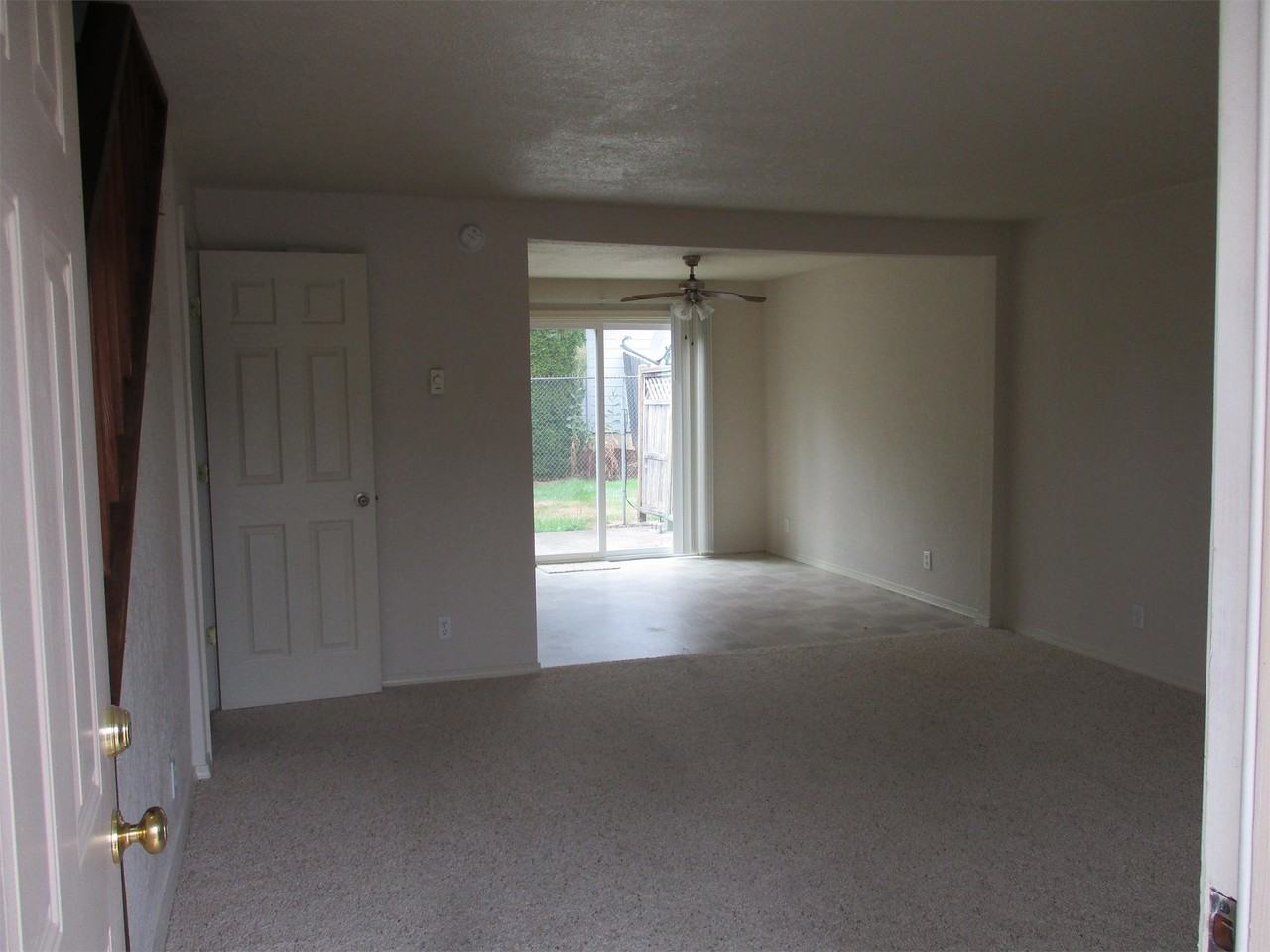 25182 East Broadway Avenue - Photo 2 of 12