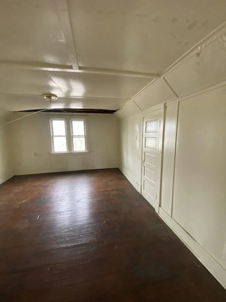 2012 West Garden Street - Photo 6 of 15