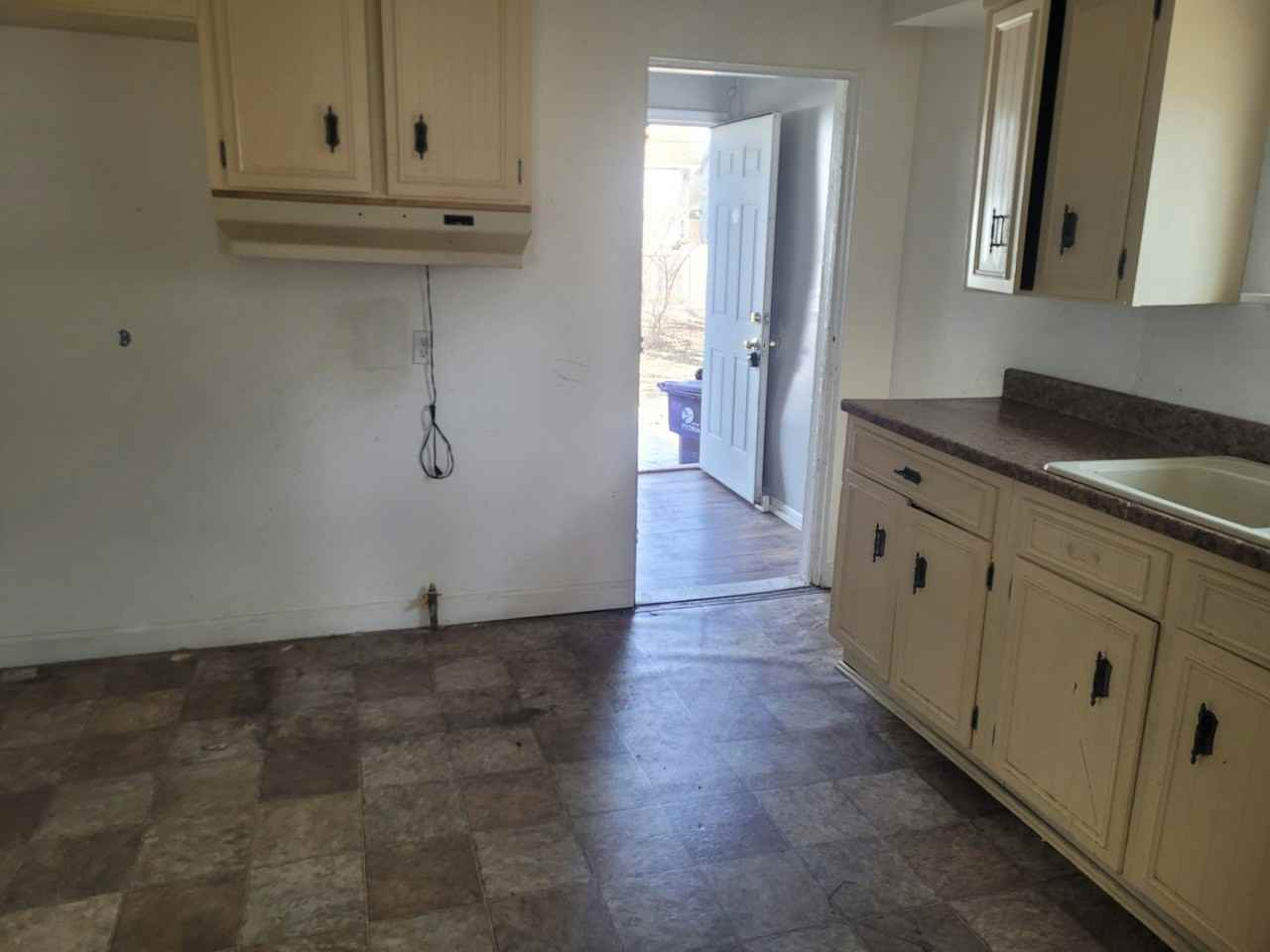 505 East Virginia Avenue - Photo 2 of 22