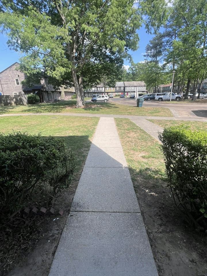 430 Hickorywood Circle - Photo 2 of 33