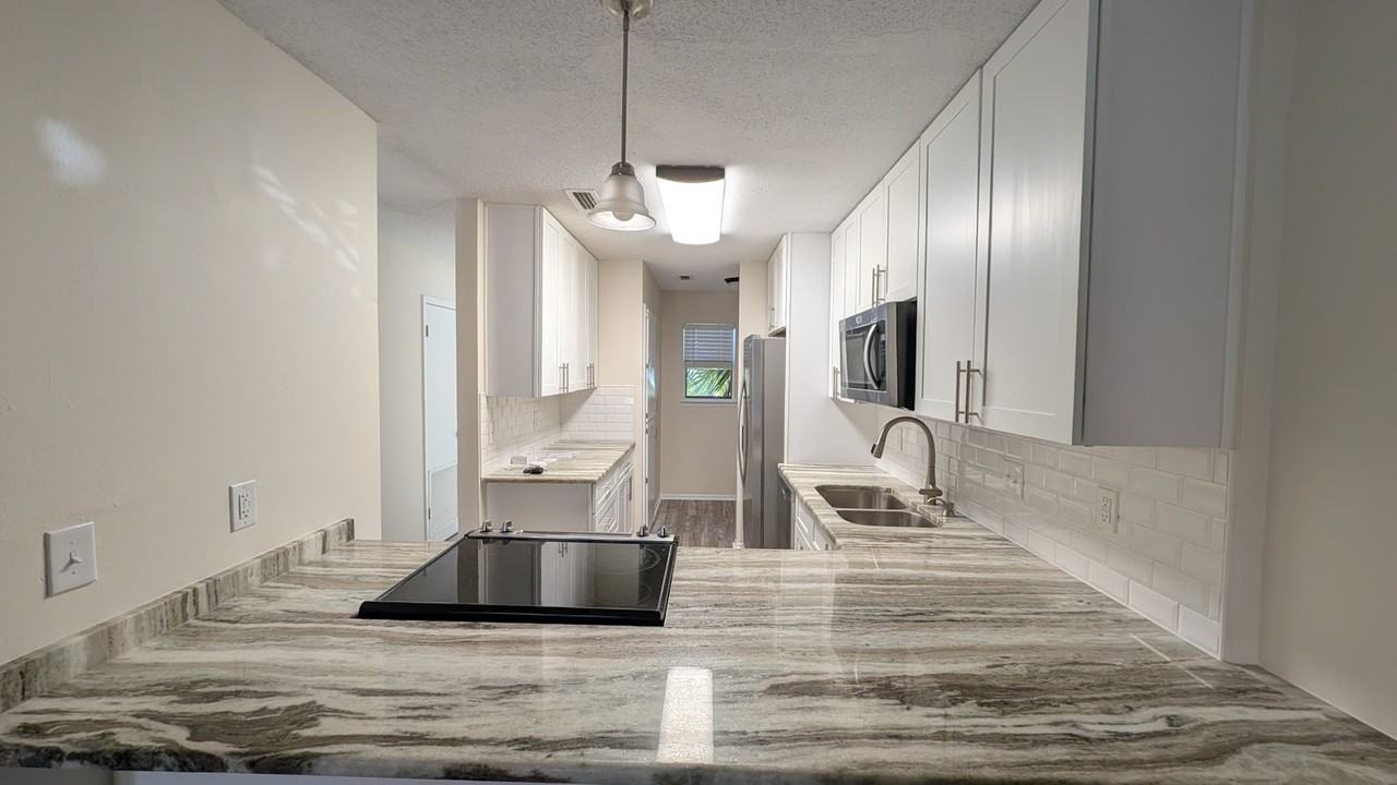 619 Sandalwood Drive - Photo 3 of 17