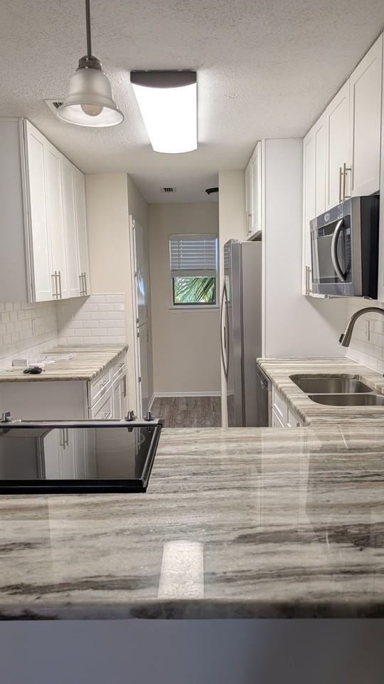 619 Sandalwood Drive - Photo 4 of 17