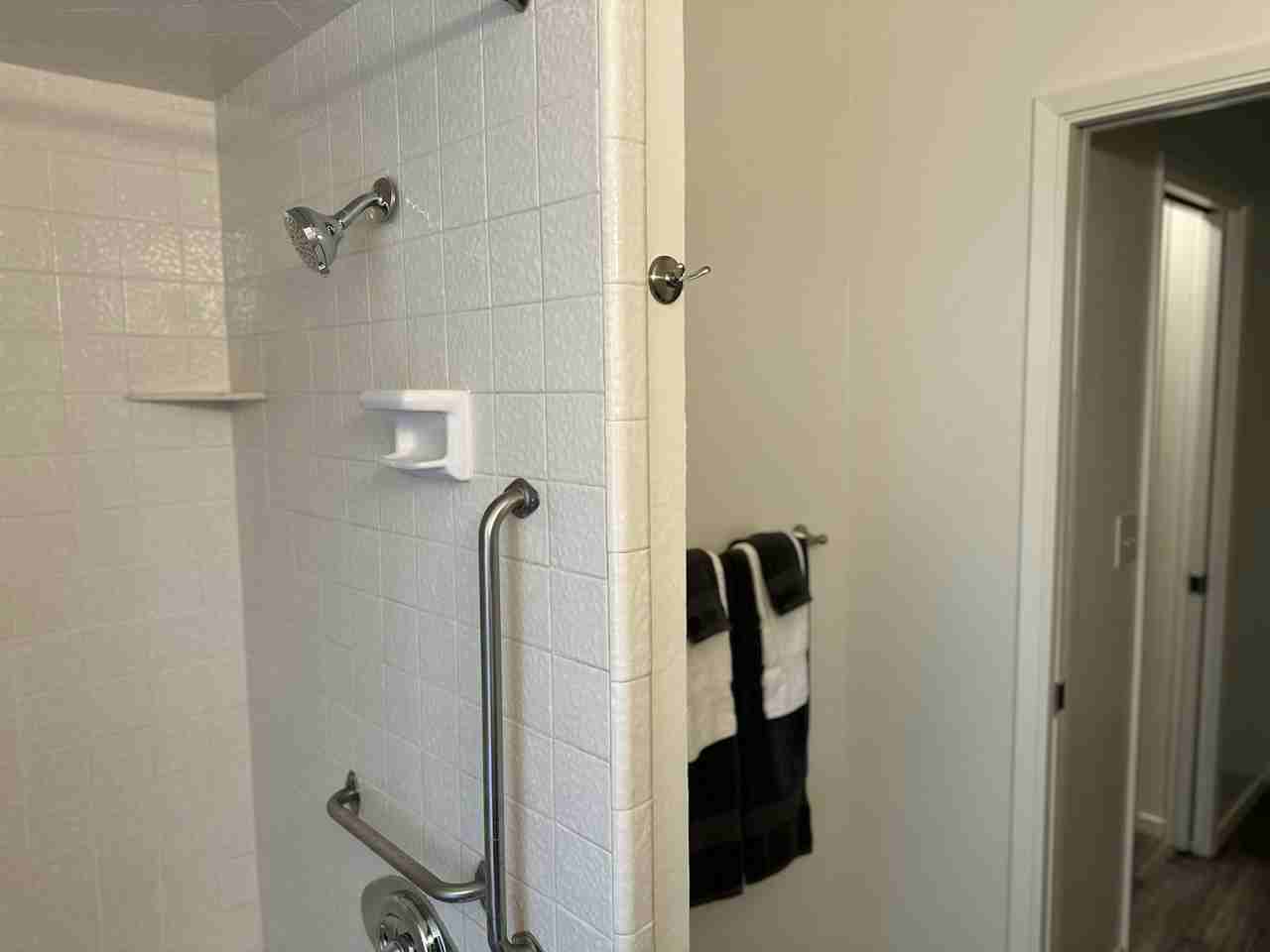 719 N M ST, Unit 1 - Photo 5 of 18