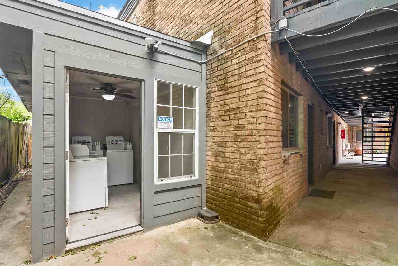 4811 Oakland Street - Photo 2 of 29