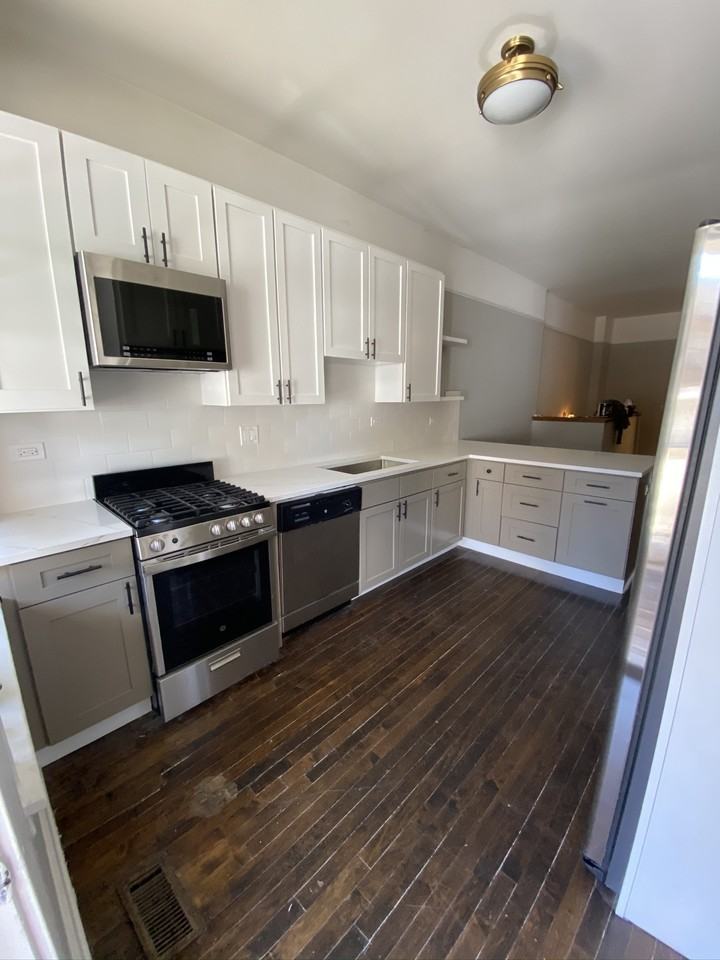 3759 North Wilton Avenue - Photo 2 of 25