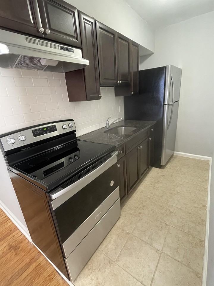 2909 Garrett Road - Photo 3 of 32