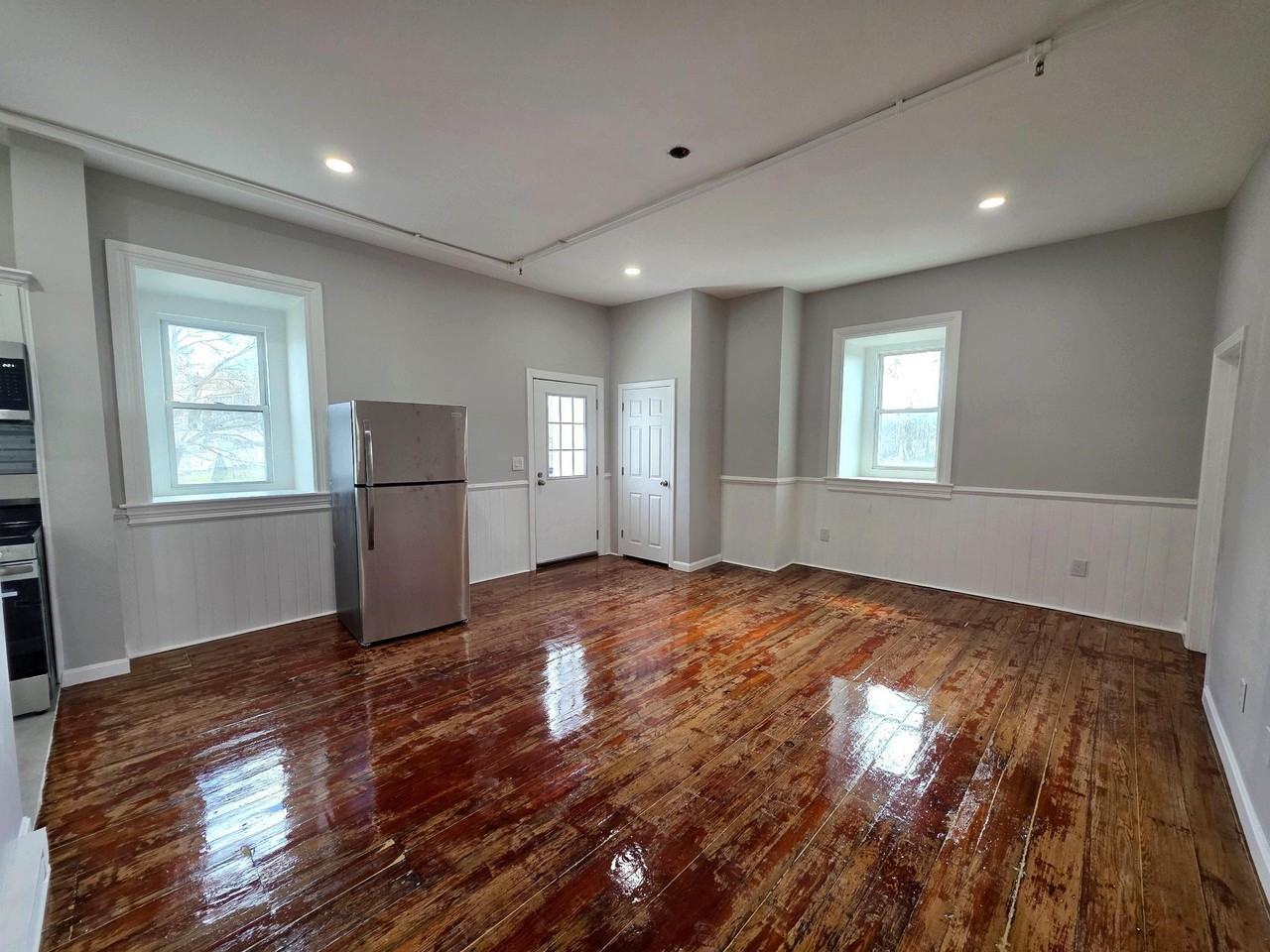 5 Beacon Street - Photo 2 of 14