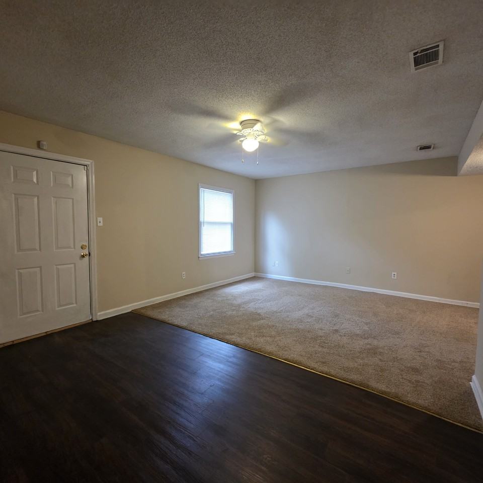 1900 Buck Ln Apt A #A - Photo 2 of 11