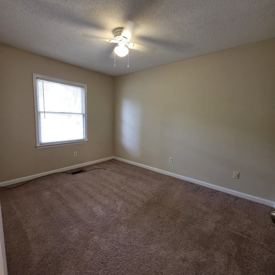 1900 Buck Ln Apt A #A - Photo 7 of 11