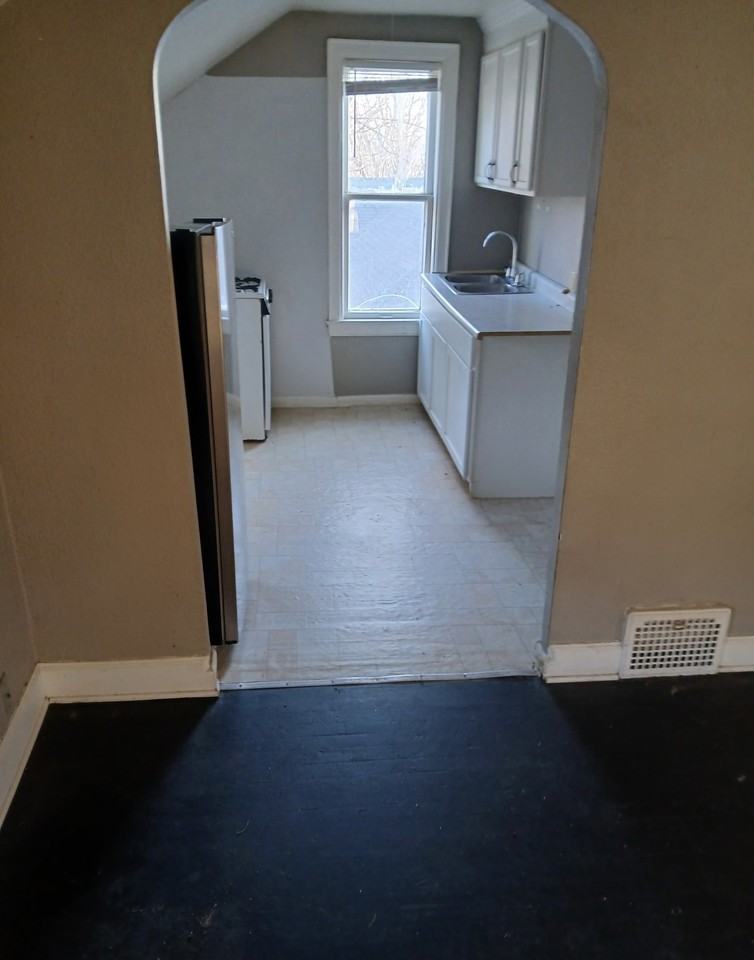 407 North Covell Avenue Apt #3 - Photo 7 of 7