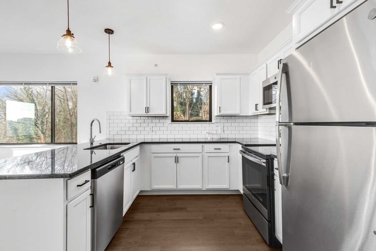 5312 Ridge Avenue - Photo 6 of 23