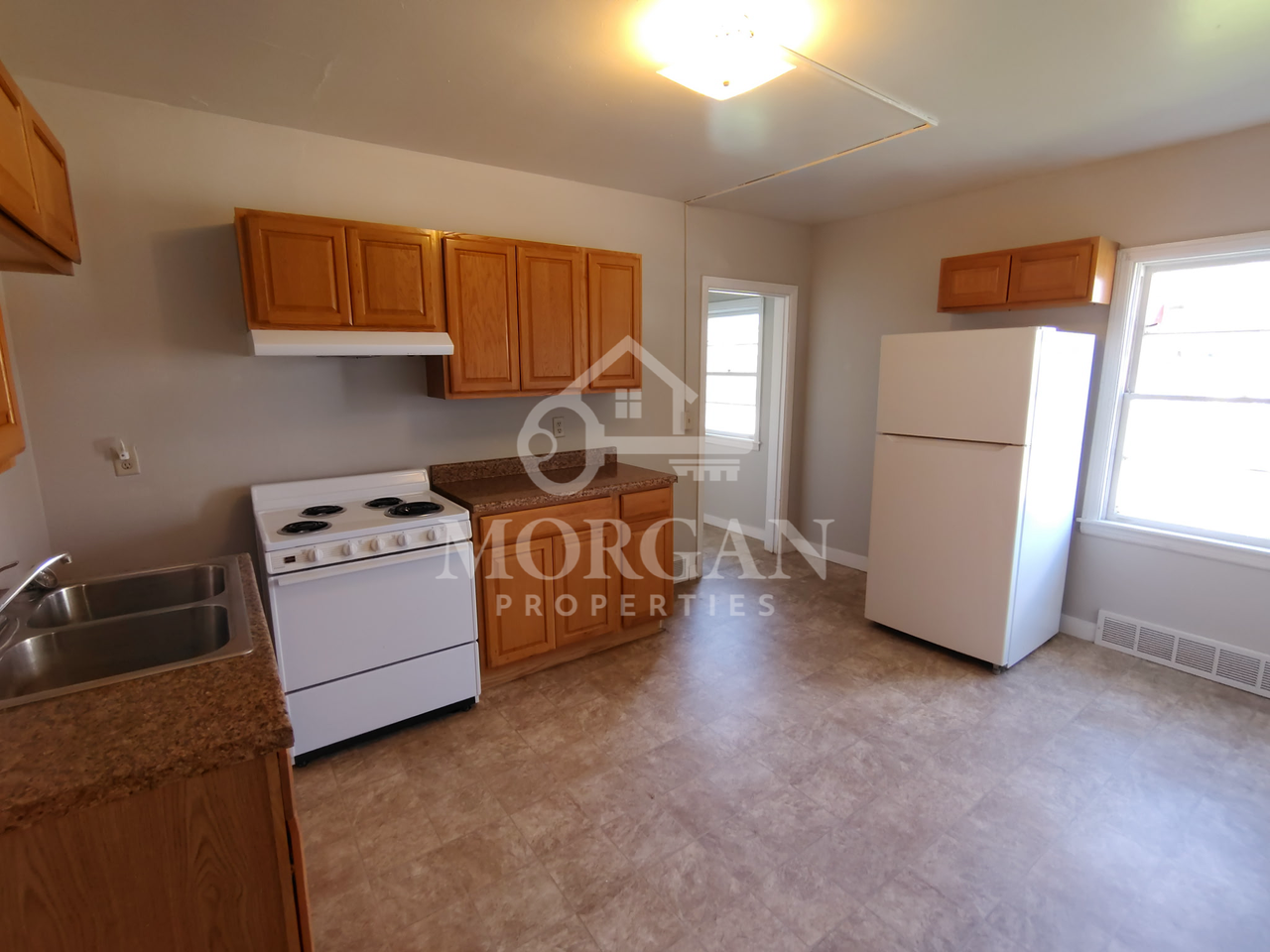 330 North 11th Street - Photo 3 of 5