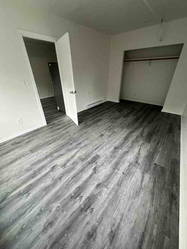 411 Mission St. - Photo 4 of 8