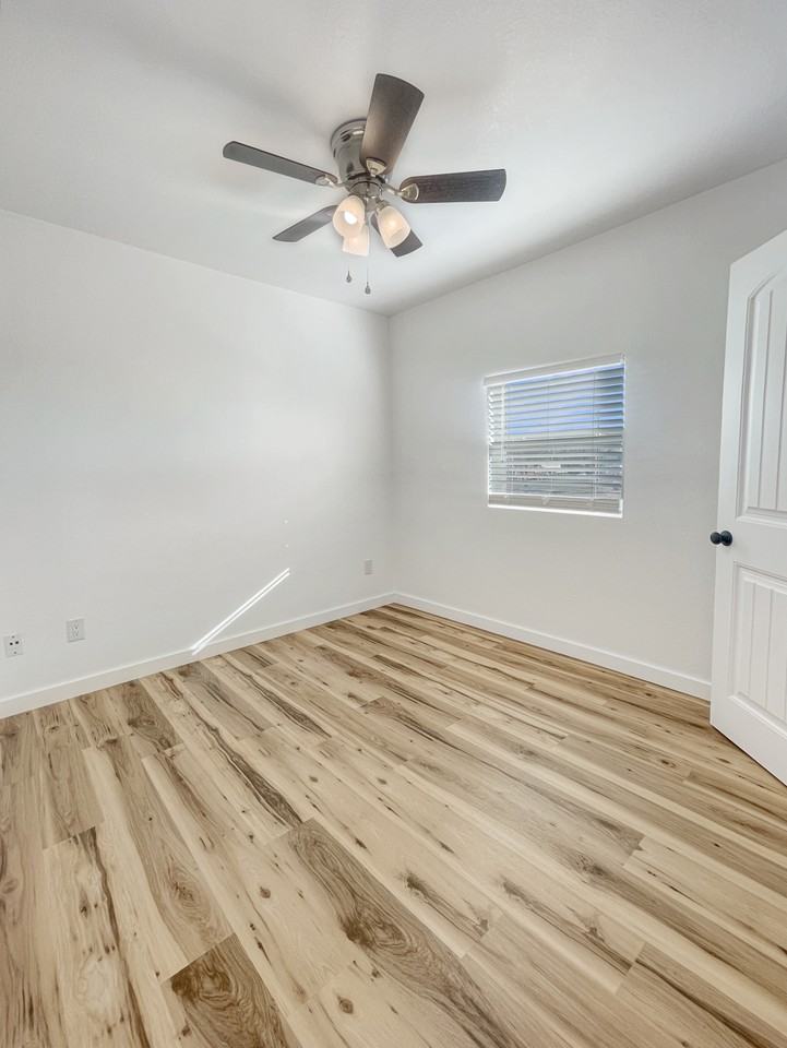Blue Mound - Photo 6 of 18