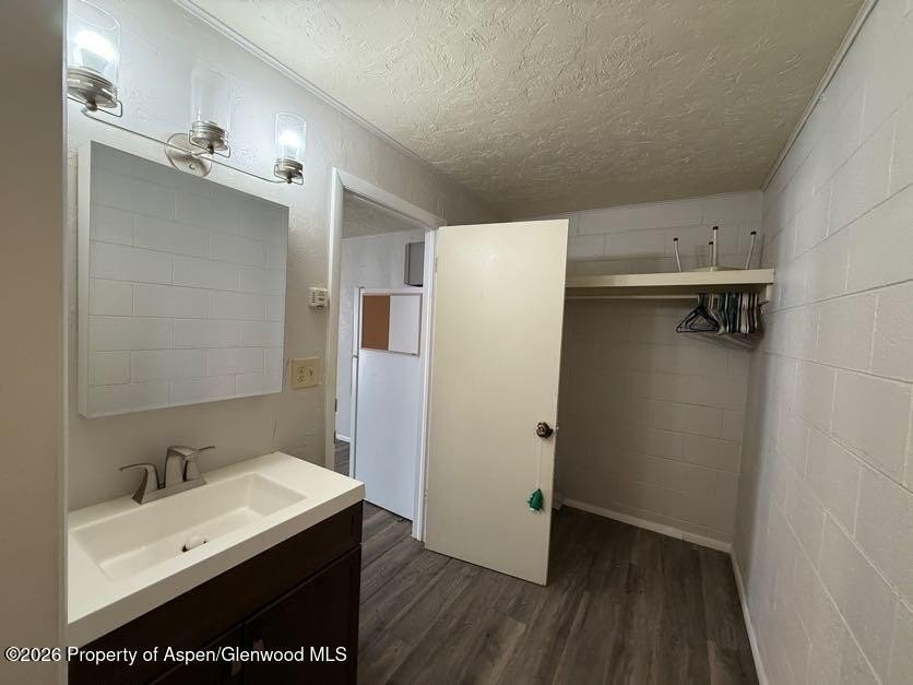 537 Breeze St - Photo 5 of 7