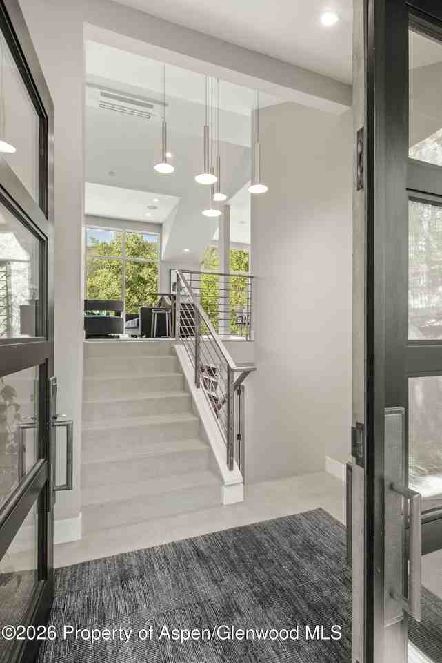 552 Mountain Laurel Dr - Photo 3 of 49