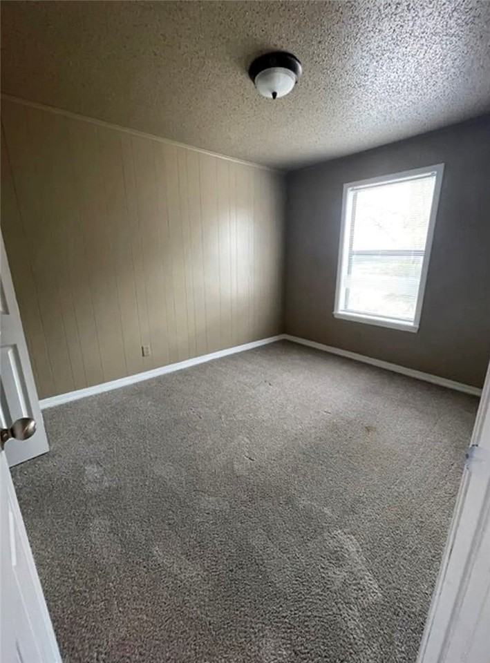 775 W Sycamore St - Photo 7 of 7